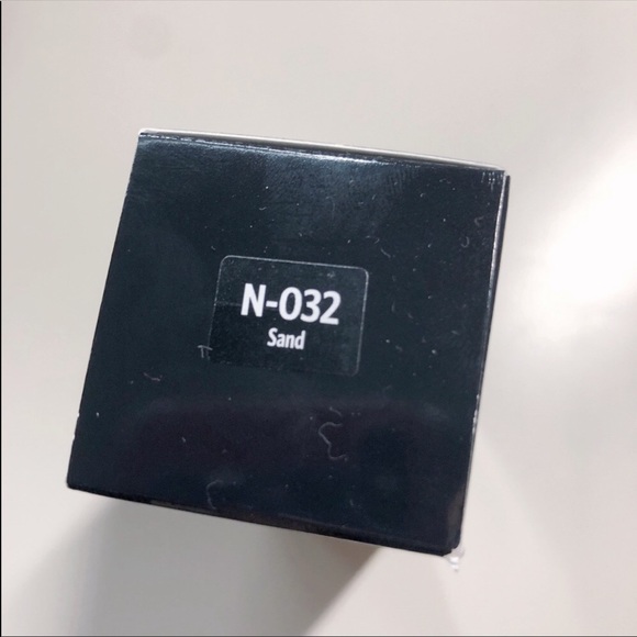 Bobbi Brown Intensive Skin Serum Foundation N032 - Picture 3 of 3